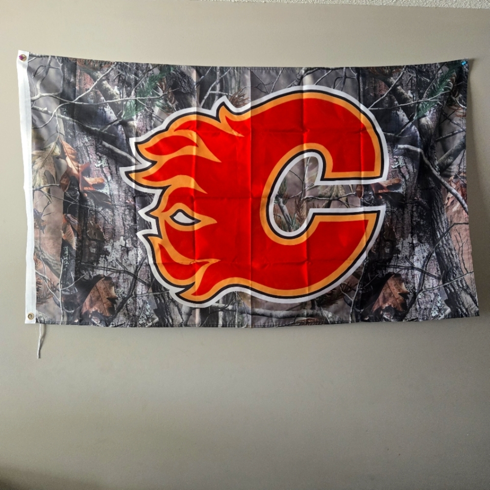 New Calgary Flames Wall Decor Flag NHL Hockey Sports Fan